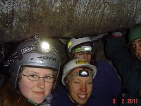 43. Nina, Simon, Saga och Roxanne verkar vara noejda saa laangt med grottexpeditionen.jpg